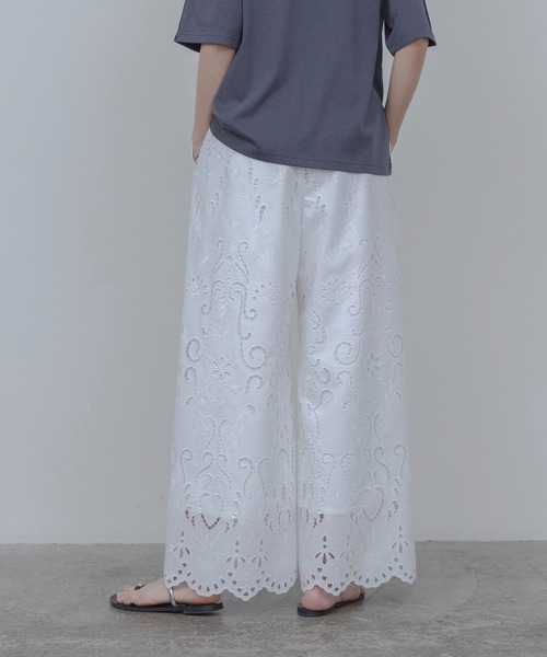 Eimee Law（エイミーロウ）の「エンブロイダリー パネルレースパンツ（その他パンツ・レディース・ブラック/オフホワイト・FREE）」の11枚目の写真