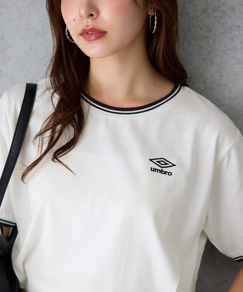 UMBRO（アンブロ）の「【アンブロ】配色ラインロゴ刺しゅうTシャツ（Tシャツ/カットソー・レディース・ブラック/ホワイト/ネイビー・LL/L/M）」の13枚目の写真