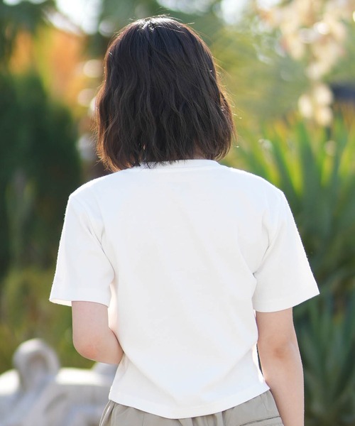 NEW ERA（ニューエラ）の「NEW ERA/ニューエラ レディース 半袖 ショート丈 Tシャツ WS SS MINI THINESTONE（Tシャツ/カットソー・レディース・ホワイト/ブラック・M/S）」の4枚目の写真
