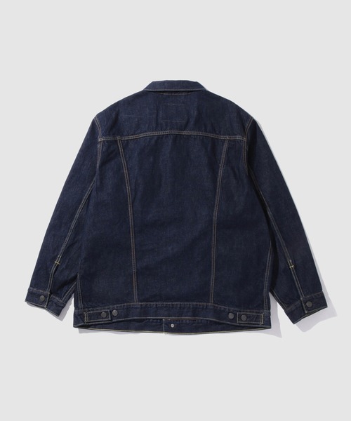 Levi's（リーバイス）の「Levi’s TRUCKER JACKET トラッカージャケット リラックスフィット（デニムジャケット・メンズ・ダークインディゴブルー・S/M/L/XL）」の2枚目の写真