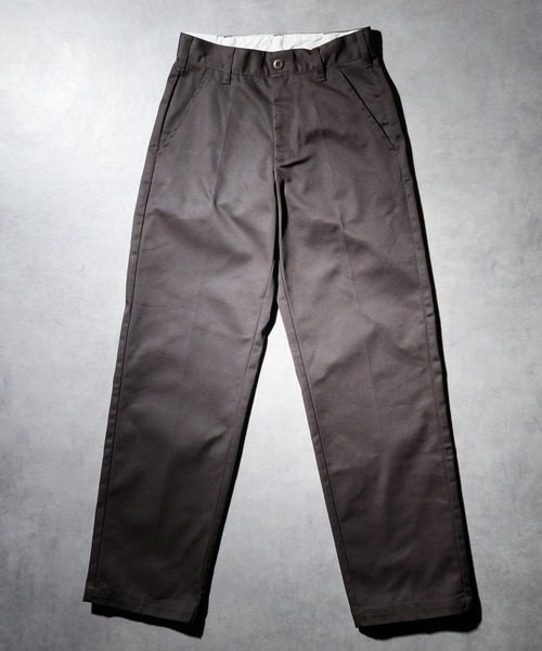 RED KAP(レッドキャップ)の「【RED KAP】PT20 INDUSTRIAL WORK PANTS - インダストリアル ワークパンツ(チノパンツ・メンズ・ダークブラウン系/チャコールグレー/オフホワイト/グリーン/ブラック/ネイビー/ベージュ・MEDIUM/SMALL/X-LARGE/LARGE/6XL/5XL/XXXX-LARGE/XXX-LARGE/X-SMALL/XX-LARGE)」の4枚目の写真