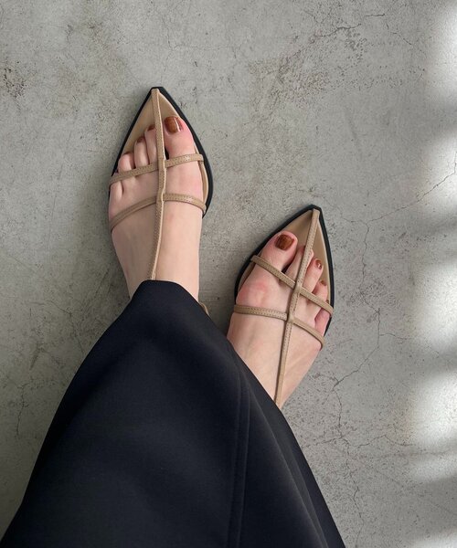 CAPRICIEUX LE'MAGE（カプリシューレマージュ）の「Tストラップサンダル（サンダル・レディース・ブラック/ベージュ・37/36/38）」の12枚目の写真