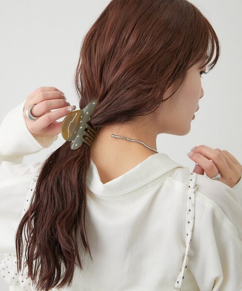 mystic(ミスティック)の「モチーフビジューヘアクリップ(バレッタ/ヘアクリップ・レディース・ブラウン/アイボリー・ONE SIZE)」の2枚目の写真