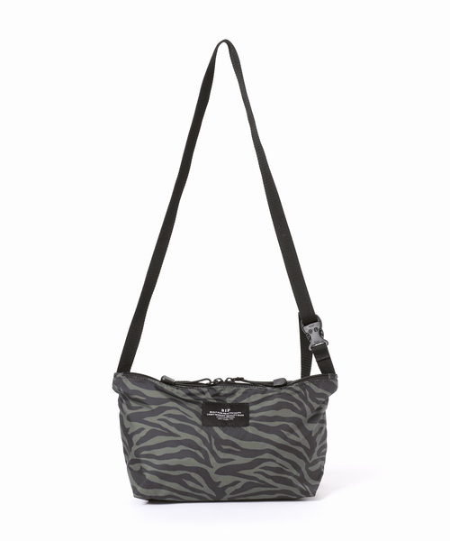 journal standard L'essage（ジャーナルスタンダードレサージュ）の「【BAGS IN PROGRESS】Fannypack Crossbody J：ショルダーバッグ（ショルダーバッグ・レディース・カーキ・FREE）」の9枚目の写真