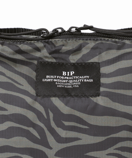 journal standard L'essage（ジャーナルスタンダードレサージュ）の「【BAGS IN PROGRESS】Fannypack Crossbody J：ショルダーバッグ（ショルダーバッグ・レディース・カーキ・FREE）」の8枚目の写真