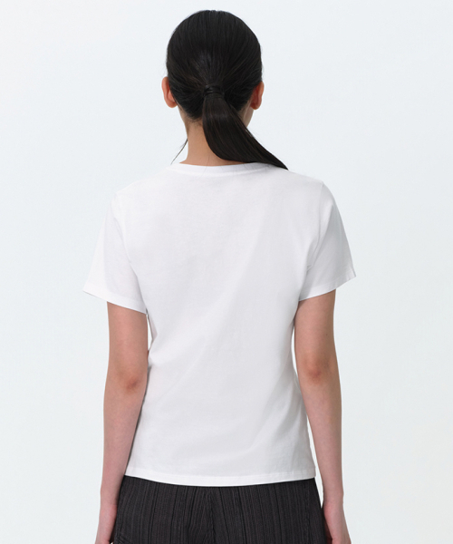 MUSINSA STANDARD WOMAN（ムシンサスタンダードウーマン）の「ウィメンズプレーンクルネックTシャツ[ホワイト]（Tシャツ/カットソー・レディース・その他・X-SMALL/SMALL/MEDIUM/LARGE）」の3枚目の写真