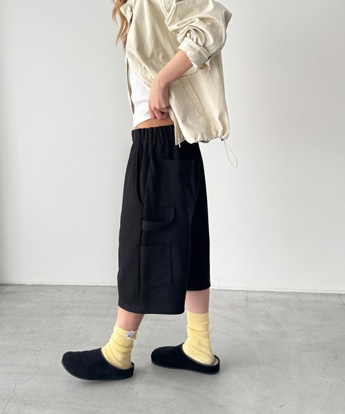 CANAL JEAN（キャナルジーン）の「choice_cnl　スウェットワークハーフパンツ（その他パンツ・レディース・ベージュ/ブラック・ONE SIZE）」の2枚目の写真