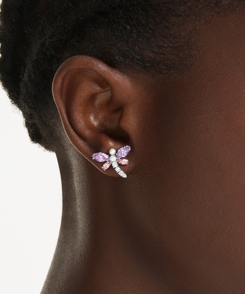 SWAROVSKI(スワロフスキー)の「【公式】【スワロフスキー】Ariana Grande x Swarovski スタッドピアス, ミックスカット, トンボ, マルチカラー, ロジウム・プレーティング(イヤリング・レディース・シルバー系その他・ONE SIZE)」の2枚目の写真