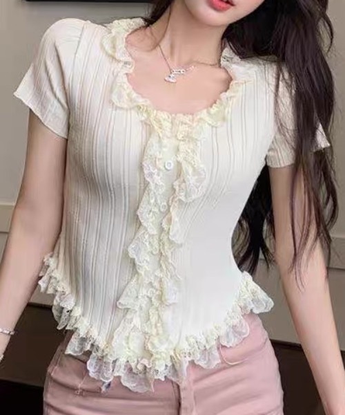 Alvia(アルビア)の「レースフリルドッキングニット(ニット/セーター・レディース・ピンク/ホワイト/ブラック・M)」の1枚目の写真