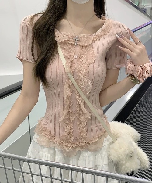 Alvia(アルビア)の「レースフリルドッキングニット(ニット/セーター・レディース・ピンク/ホワイト/ブラック・M)」の3枚目の写真