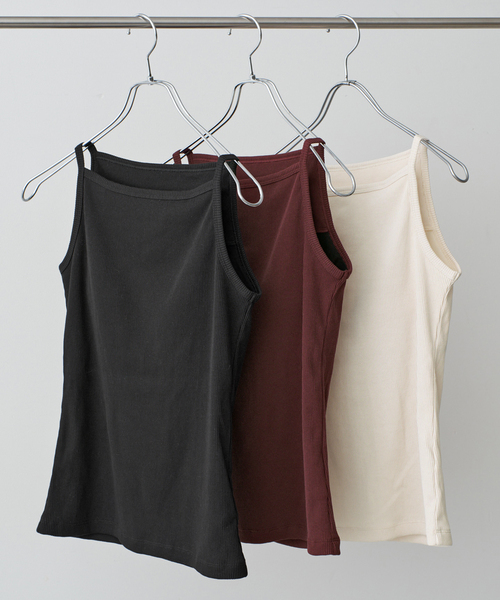 Spick & Span(スピックアンドスパン)の「カップ付きT/Cボートネックキャミ(キャミソール・レディース・ブラック/アイボリー/ブラウン系その他・36/38)」の4枚目の写真