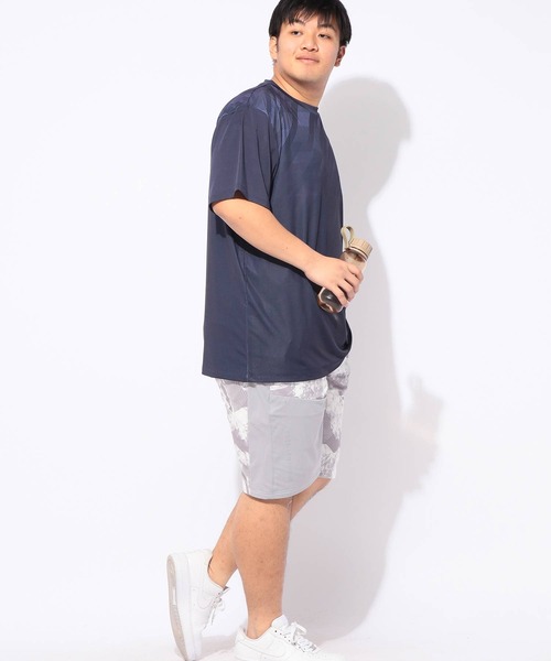 EXCELLENT FINE(エクセレント ファイン)の「Tシャツ 半袖 グラデーション メンズ 大きいサイズ ドライ ストレッチ クルーネック カットソー EXCELLENT FINE (エクセレントファイン)(Tシャツ/カットソー・メンズ・ネイビー/ホワイト/ブラック・X1(3L~4L)/X2(4L~5L)/X3(6L~7L))」の19枚目の写真