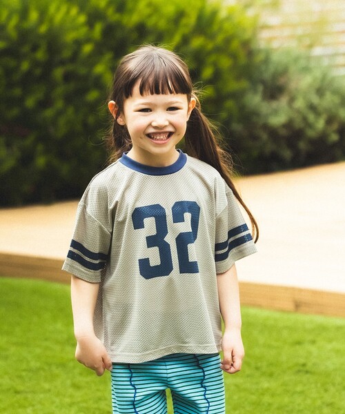 BEAMS mini(ビームスミニ)の「ナンバリング メッシュ Tシャツ 2026SS (90~140cm) 子供服 夏物 キッズ プチプラ 人気 スポーティ(Tシャツ/カットソー・キッズ・グレー/カーキ・140/120/130/110/100/90)」の2枚目の写真