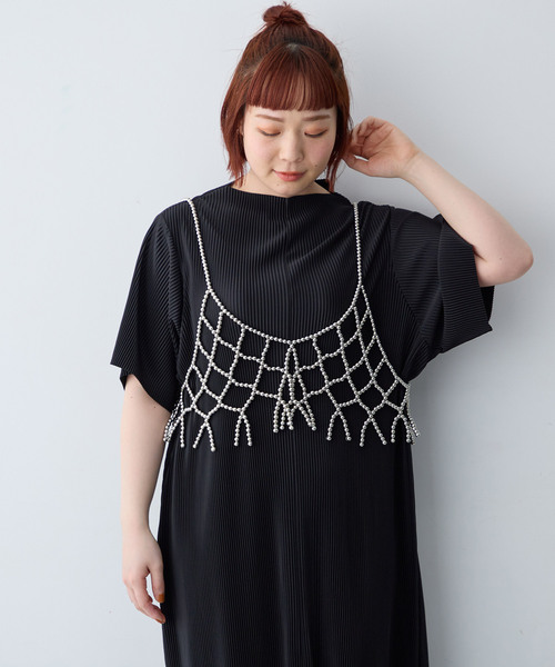 anyfee(エニフィー)の「【anyfee/大きいサイズ】セルフカットプリーツボトルネックワンピース(2026SS)(ワンピース・レディース・ブルー/ブラック/モカ・4L/LL/3L/5L)」の17枚目の写真