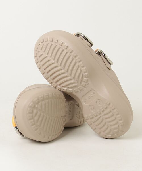 crocs（クロックス）の「crocs SATURDAY PLATFORM DIPPED BLUCKLE SANDAL W クロックス サタデー プラットフォーム ディップ バックル サンダル W（サンダル・レディース・ベージュ・22cm/23cm/24cm/25cm）」の3枚目の写真