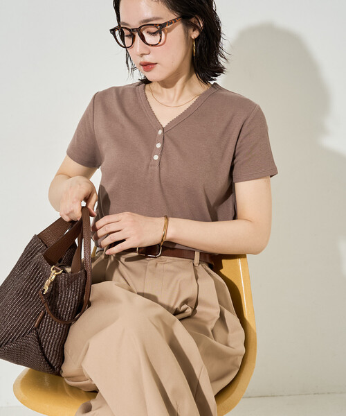 FREAK'S STORE(フリークスストア)の「限定展開 <抗菌防臭・接触冷感>MINT テレコ ピコレース ボタン トップス(Tシャツ/カットソー・レディース・ライトグレー/ナチュラル/ネイビー/オレンジ/モカ/ブラック・フリ-)」の3枚目の写真