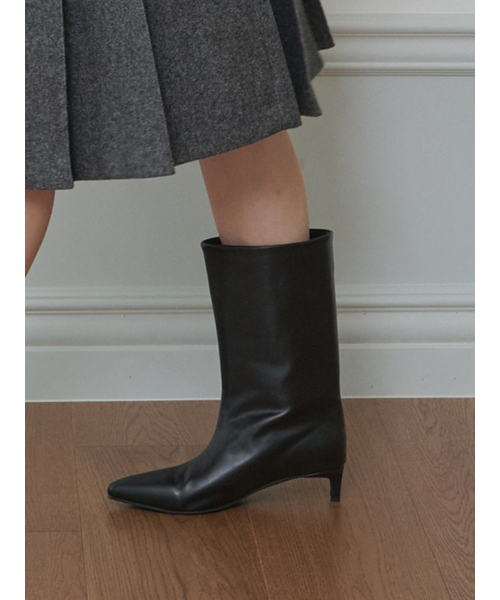 APTO(アプト)の「ラシー ミドルブーツ AHFB013(ブーツ・レディース・ブラック・23cm/23.5cm/24cm/24.5cm/25cm)」の3枚目の写真