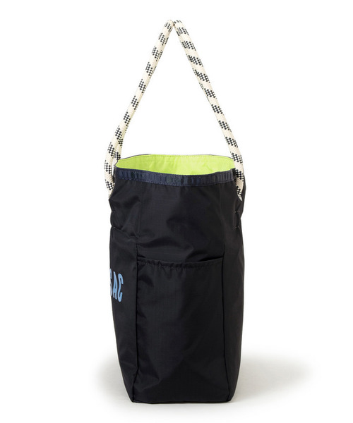 LeSportsac(レスポートサック)の「ML 2 WAY TOTE 2ウェイディープシーブルー/ライム(トートバッグ・レディース・ブラック・FREE)」の7枚目の写真