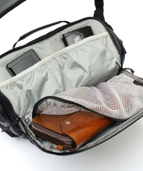 AS2OV(アッソブ)の「【AS2OV/アッソブ】 BLEISURE CAMELA BAG / カメラバッグ(ショルダーバッグ・メンズ・ブラック・FREE)」の21枚目の写真