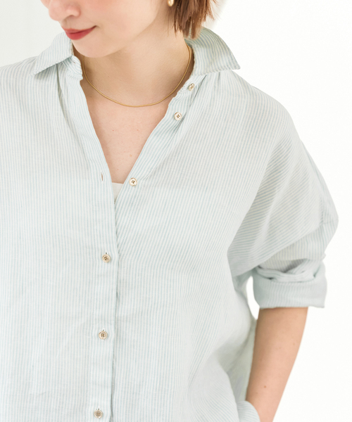 Spick & Span(スピックアンドスパン)の「《全15色 / 追加3》 80リネンカシュクール ビッグシャツ(シャツ/ブラウス・レディース・その他12/その他7/ベージュ系その他/ホワイト/サックスブルー・FREE)」の22枚目の写真