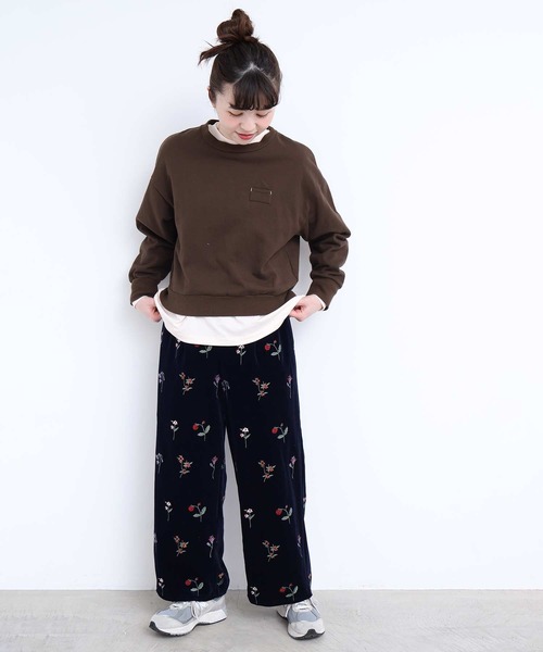 l'atelier du savon(アトリエドサボン)の「秋の草花 ベロア刺繍パンツ(その他パンツ・レディース・ネイビー/ブラウン・FREE)」の3枚目の写真