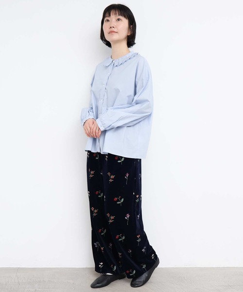 l'atelier du savon(アトリエドサボン)の「秋の草花 ベロア刺繍パンツ(その他パンツ・レディース・ネイビー/ブラウン・FREE)」の7枚目の写真