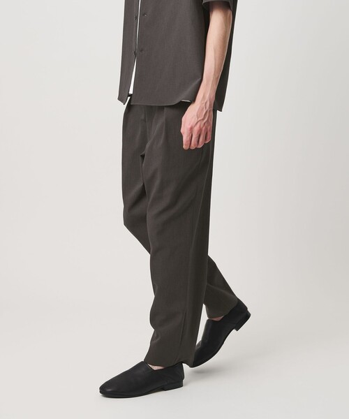 BEAUTY&YOUTH UNITED ARROWS(ビューティーアンドユースユナイテッドアローズ)の「KOMATSU PACK トロピカル 1P テーパード イージー パンツ NO.9 ストレッチ 吸水速乾 UVカット セットアップ対応(その他パンツ・メンズ・ダークグレー/ベージュ/ブラック・S/M/L/XL)」の16枚目の写真