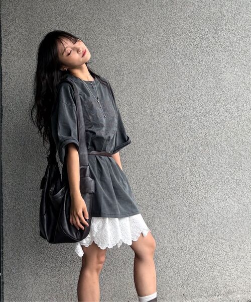 URBANAGE(アーバンエイジ)の「Just About ピグメントオーバー半袖ブラック(Tシャツ/カットソー・レディース・その他・MEDIUM/LARGE)」の6枚目の写真
