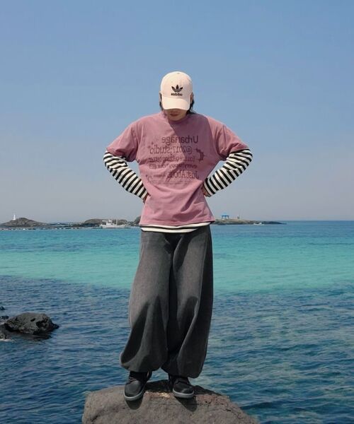 URBANAGE(アーバンエイジ)の「Just About ピグメントオーバー半袖ブラック(Tシャツ/カットソー・レディース・その他・MEDIUM/LARGE)」の2枚目の写真