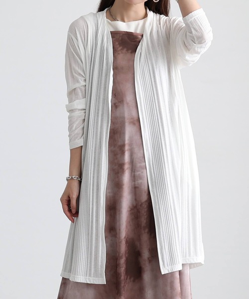 Sawa a la mode(サワアラモード)の「UVカット&DRYエンボスロングカーディガン(カーディガン/ボレロ・レディース・オフホワイト/ブラック/ブルー・FREE)」の2枚目の写真