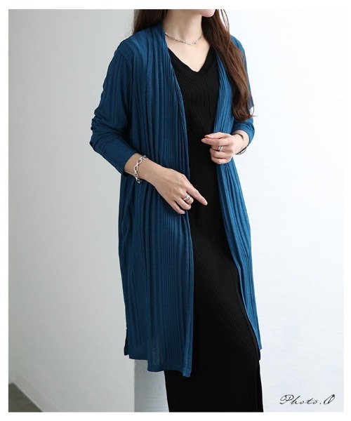 Sawa a la mode(サワアラモード)の「UVカット&DRYエンボスロングカーディガン(カーディガン/ボレロ・レディース・オフホワイト/ブラック/ブルー・FREE)」の4枚目の写真