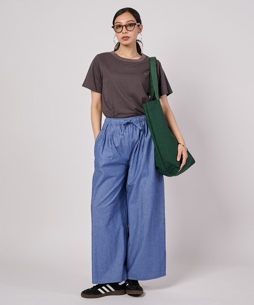 Eddie Bauer(エディーバウアー)の「イージークリーン ワイドパンツ(その他パンツ・レディース・インディゴブルー/チャコールグレー/ベージュ・L/M/S/XL)」の6枚目の写真