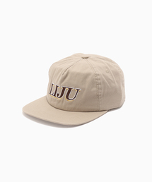 WISM（ウィズム）の「Liju / リジュ Gallery LIJU ITALICS HAT（キャップ）」