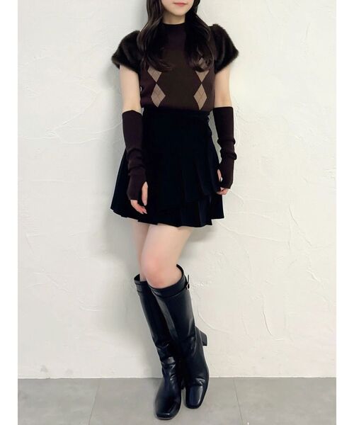 dazzlin(ダズリン)の「イレヘムプリーツミニスカート(スカート・レディース・ブラック/チャコールグレー/ベージュ・MEDIUM/SMALL)」の14枚目の写真