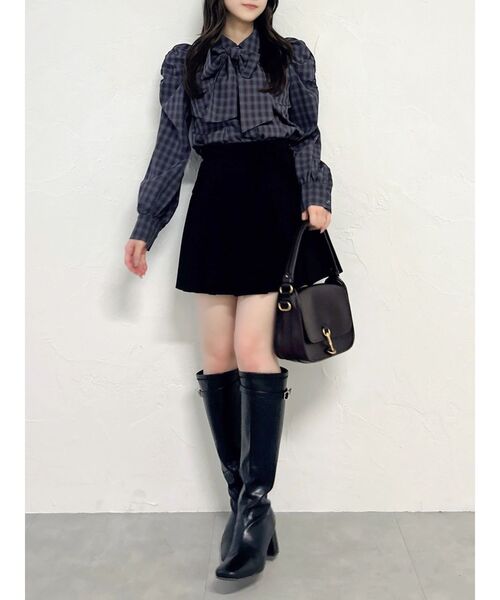 dazzlin(ダズリン)の「イレヘムプリーツミニスカート(スカート・レディース・ブラック/チャコールグレー/ベージュ・MEDIUM/SMALL)」の21枚目の写真