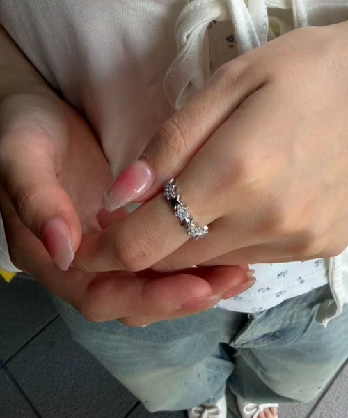 mebole(メボレ)の「star ring(リング・レディース・シルバー・FREE)」の8枚目の写真