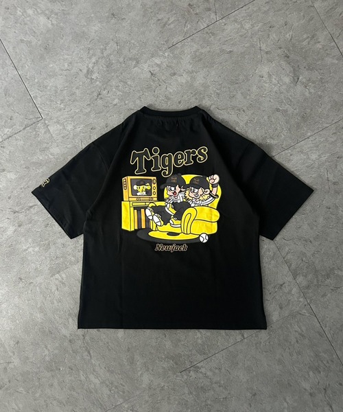 ATMARK(アットマーク)の「<4サイズ展開 / ユニセックス>NEW JACK×プロ野球コラボレーションTシャツ NPB オーバーサイズ(Tシャツ/カットソー・メンズ・ブラック系2/ブラック系1/ホワイト系1/ホワイト系5/ホワイト系3/ホワイト系2/ブラック系4・S/150/L/M)」の6枚目の写真