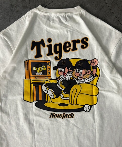 ATMARK(アットマーク)の「<4サイズ展開 / ユニセックス>NEW JACK×プロ野球コラボレーションTシャツ NPB オーバーサイズ(Tシャツ/カットソー・メンズ・ブラック系2/ブラック系1/ホワイト系1/ホワイト系5/ホワイト系3/ホワイト系2/ブラック系4・S/150/L/M)」の14枚目の写真