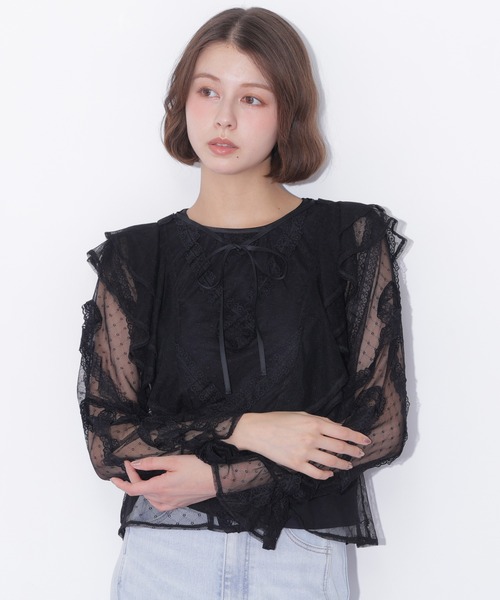 JILL by JILL STUART（ジルバイジルスチュアート）の「立体レースフリルブラウス（シャツ/ブラウス・レディース・ホワイト/ブラック・FREE）」の2枚目の写真