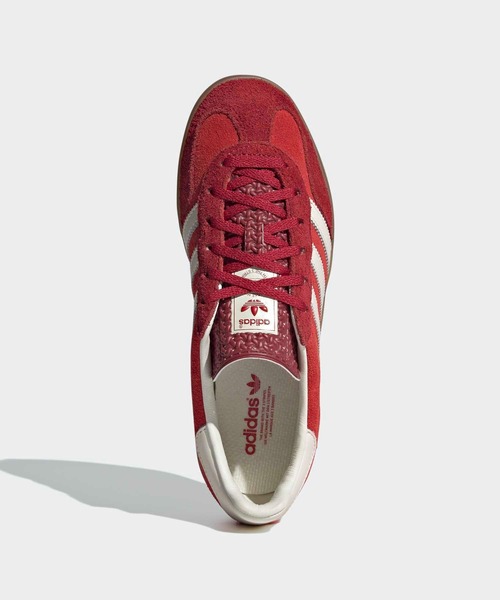 adidas（アディダス）の「ガゼル インドア / Gazelle Indoor / アディダスオリジナルス adidas Originals（スニーカー・レディース・レッド・22.0cm/22.5cm/23.0cm/23.5cm/24.0cm/24.5cm/25.0cm/25.5cm/26.0cm/26.5cm/27.0cm/27.5cm/28.0cm/28.5cm/29.0cm）」の2枚目の写真