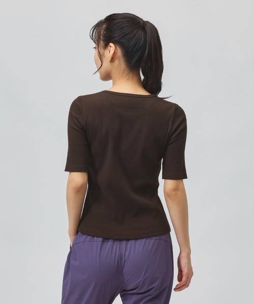 TIGORA(ティゴラ)の「ティゴラ TIGORA ストレッチリブ5分袖シャツ(Tシャツ/カットソー・レディース・ダークブラウン/ライトベージュ/チャコールグレー・S/XL)」の10枚目の写真
