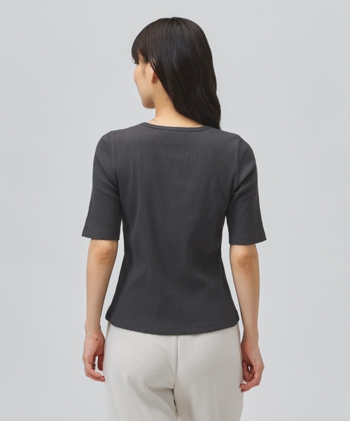 TIGORA(ティゴラ)の「ティゴラ TIGORA ストレッチリブ5分袖シャツ(Tシャツ/カットソー・レディース・ダークブラウン/ライトベージュ/チャコールグレー・S/XL)」の20枚目の写真