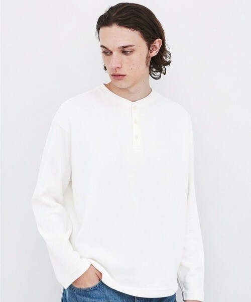 UNITED TOKYO(ユナイテッドトウキョウ)の「【幻のコットン】SEA ISLAND COTTON THERMAL HENRY LSTEE |ヘンリー/高級コットン/ヨレ防止/シワ防止/洗える/耐久性/長年着用可能(Tシャツ/カットソー・メンズ・グレイッシュベージュ/ブラック/ダークグレー/オフホワイト・1/2)」の10枚目の写真