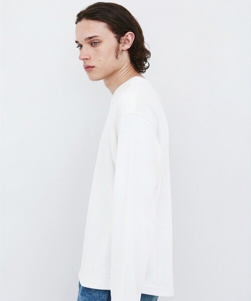 UNITED TOKYO(ユナイテッドトウキョウ)の「【幻のコットン】SEA ISLAND COTTON THERMAL HENRY LSTEE |ヘンリー/高級コットン/ヨレ防止/シワ防止/洗える/耐久性/長年着用可能(Tシャツ/カットソー・メンズ・グレイッシュベージュ/ブラック/ダークグレー/オフホワイト・1/2)」の11枚目の写真