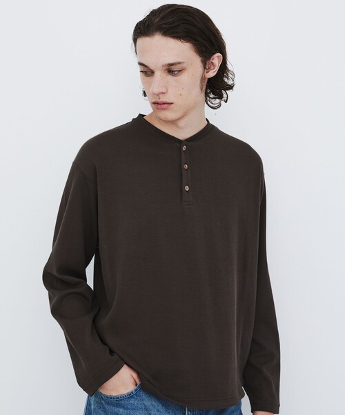 UNITED TOKYO(ユナイテッドトウキョウ)の「【幻のコットン】SEA ISLAND COTTON THERMAL HENRY LSTEE |ヘンリー/高級コットン/ヨレ防止/シワ防止/洗える/耐久性/長年着用可能(Tシャツ/カットソー・メンズ・グレイッシュベージュ/ブラック/ダークグレー/オフホワイト・1/2)」の15枚目の写真