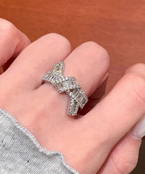 DiamondHearts(ダイヤモンドハーツ)の「ノット リボン パヴェリング(リング・レディース・シルバー・FREE)」の5枚目の写真