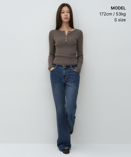 MUSINSA STANDARD WOMAN（ムシンサスタンダードウーマン）の「ウィメンズリブスリムヘンリーネックニット[トープ]（ニット/セーター・レディース・その他・SMALL/MEDIUM/LARGE/X-SMALL）」の3枚目の写真