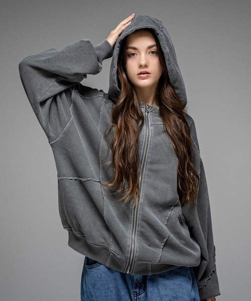 ILL'S(イルズ)の「裏毛 カットオフ切り替え ZIPパーカー メンズ レディース ユニセックス(パーカー・メンズ・ブラック/グレー/カーキ・L/M)」の4枚目の写真