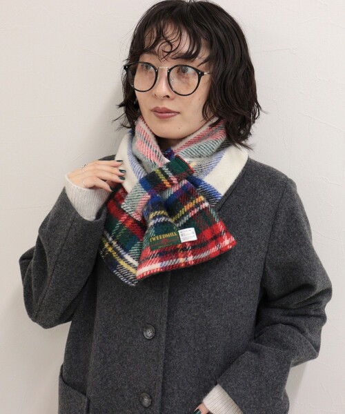 fredy emue(フレディエミュ)の「【TWEEDMILL/ツイードミル】別注カラーウール×フリースリバーマフラー(ストール/ショール・レディース・ホワイト系その他/グレー系その他/ブラック系その他/レッド系その他/ブルー系その他・FREE)」の6枚目の写真