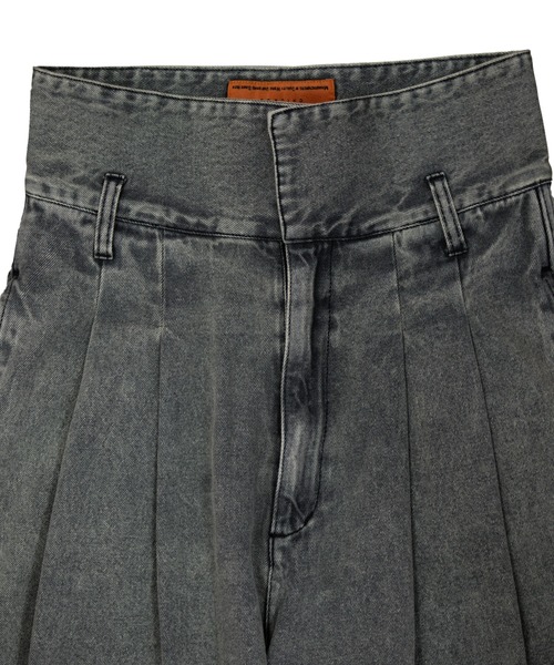 UNIVERSAL OVERALL（ユニバーサルオーバーオール）の「HIGH WAIST WIDE / デニムパンツ / ワイドパンツ（デニムパンツ・レディース・ブルー/ブラック・M/L）」の7枚目の写真